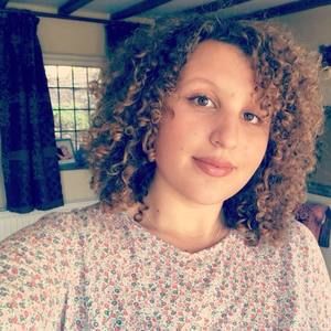 Meet your Posher, Charis